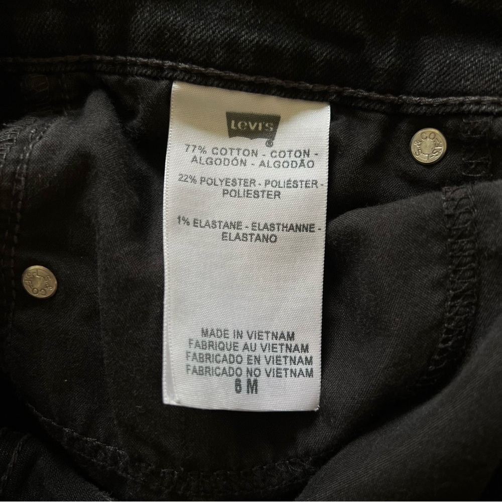 Levi's Women's Classic Black Denim Skinny Jeans Size 6p Black Mid Rise preowned - Picture 7 of 11